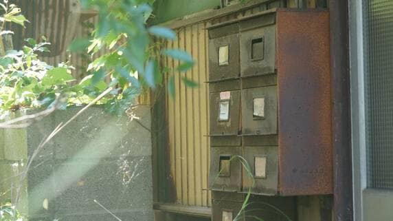 50代氷河期世代の長男、不義理を働き母から勘当されたが…兄のアパートを訪ねた妹夫婦が見た「衝撃の光景」