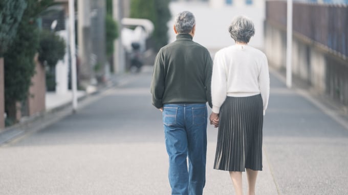 「20年住んでも、結局よそ者」…年金22万円・70歳夫婦が地方移住に失敗したワケ。900万円で買った古民家から、“家賃9万円”都内郊外の賃貸マンションへ引っ越し