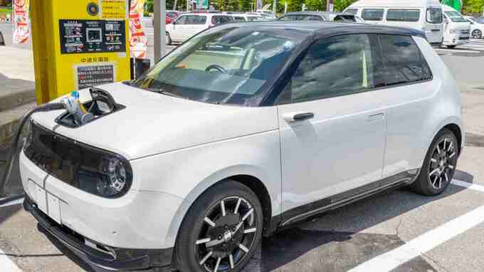 電気自動車を買うと「最大85万円」、“FCV”なら「最大255万円」もらえる「CEV補助金」の受給条件と手続き