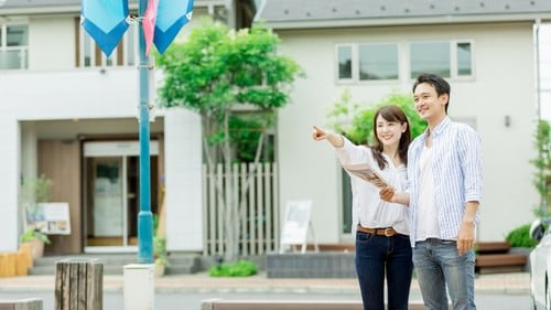 毎月行っている住宅見学のバスツアーにネット広告で集客したら…。（※写真はイメージです／PIXTA）