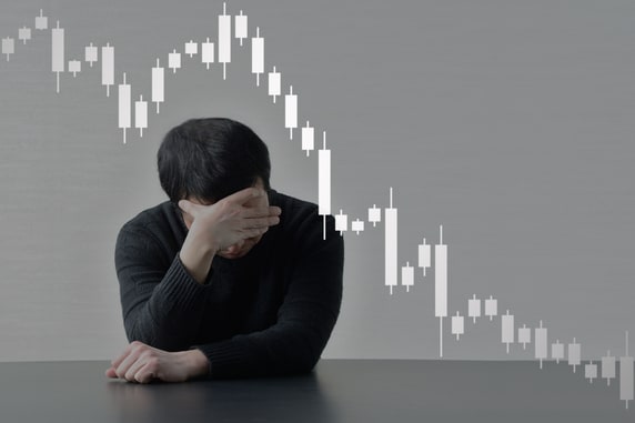 「新NISAじゃ金持ちになれない」年収650万円・42歳男性に芽生えた“欲”。ボーナス100万円を〈レバレッジ型ファンド〉に一括投資した結果【1級FPが警告】
