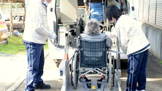 世界的に見ても急速に進行 日本の「高齢化」の現状