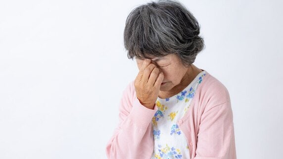 正直つらい…。年金月18万円・貯蓄900万円で暮らす74歳主婦「遊びに来たよ！」駆け寄る孫に複雑な思いを抱くワケ