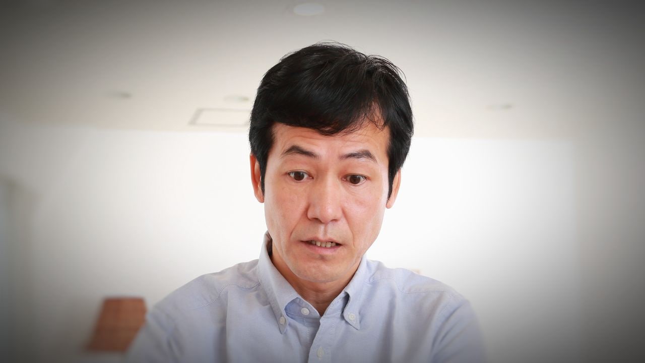 何だ、これ！〈年金月16万円〉82歳父が暮らす実家の床下に多すぎる段ボール。一緒に出てきた「ゼロがやたらに多い明細書」に50歳ひとり息子が絶句