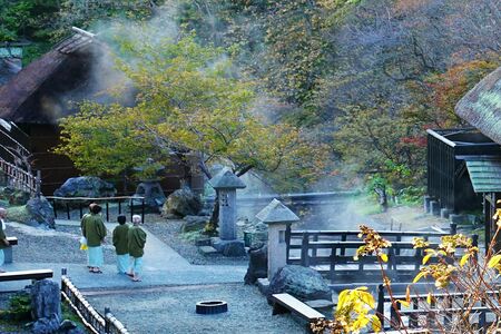 （高湯温泉（福島県）／PIXTA）