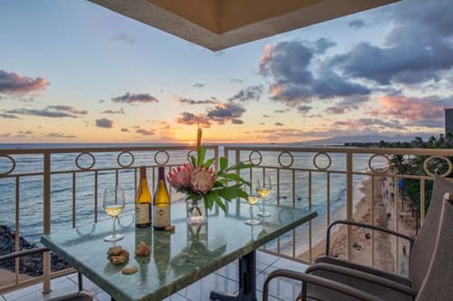 Waikiki-Shoreの一室からの眺め。Castle Resorts & Hotelsより引用

