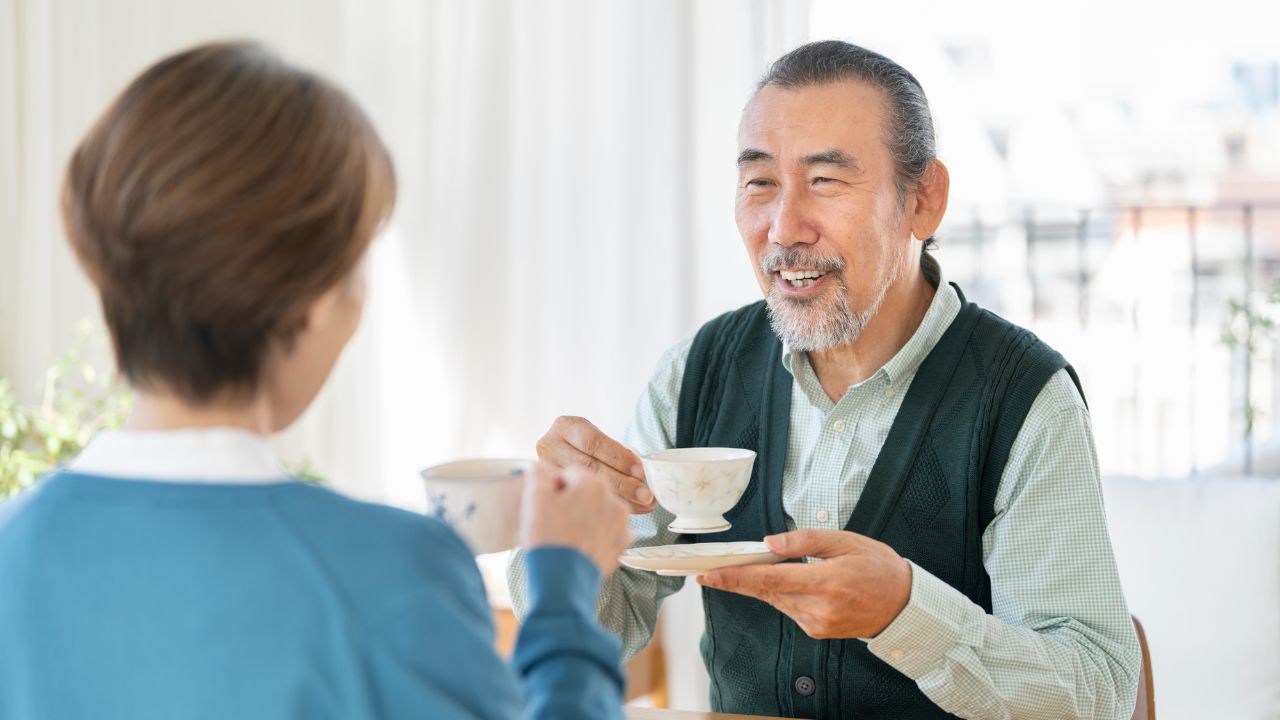 「お茶のみ友達」のような関係性でした…もう何年も“凪”状態の結婚39年・65歳共働き夫婦。お互いなんの不満もなかったが、「退職金計5,200万円」をもらった直後に熟年離婚したワケ