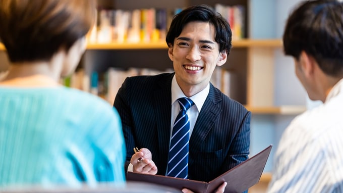 税務調査官の「何気ない世間話」の真意…“穏やかな調査官”ほど要注意なワケ【税理士の助言】