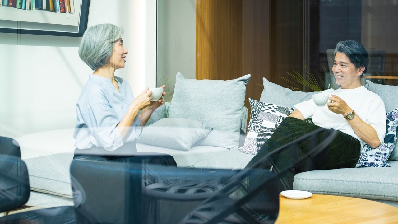 「この眺望、必要なかったな…」〈年金月32万円・資産1億円〉65歳定年夫婦。老後の贅沢で買った都心タワマン、5年後、“想定外の維持費”に絶望の日々
