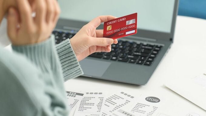 「ポイント還元でお得なはずだったのに…」〈クレカ請求額18万円〉に64歳パート妻は絶句。1円単位の節約が崩壊した「深夜のポイ活」