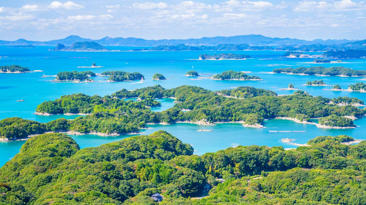 ユネスコに「世界ジオパーク」の認定を受けた長崎県の半島は？