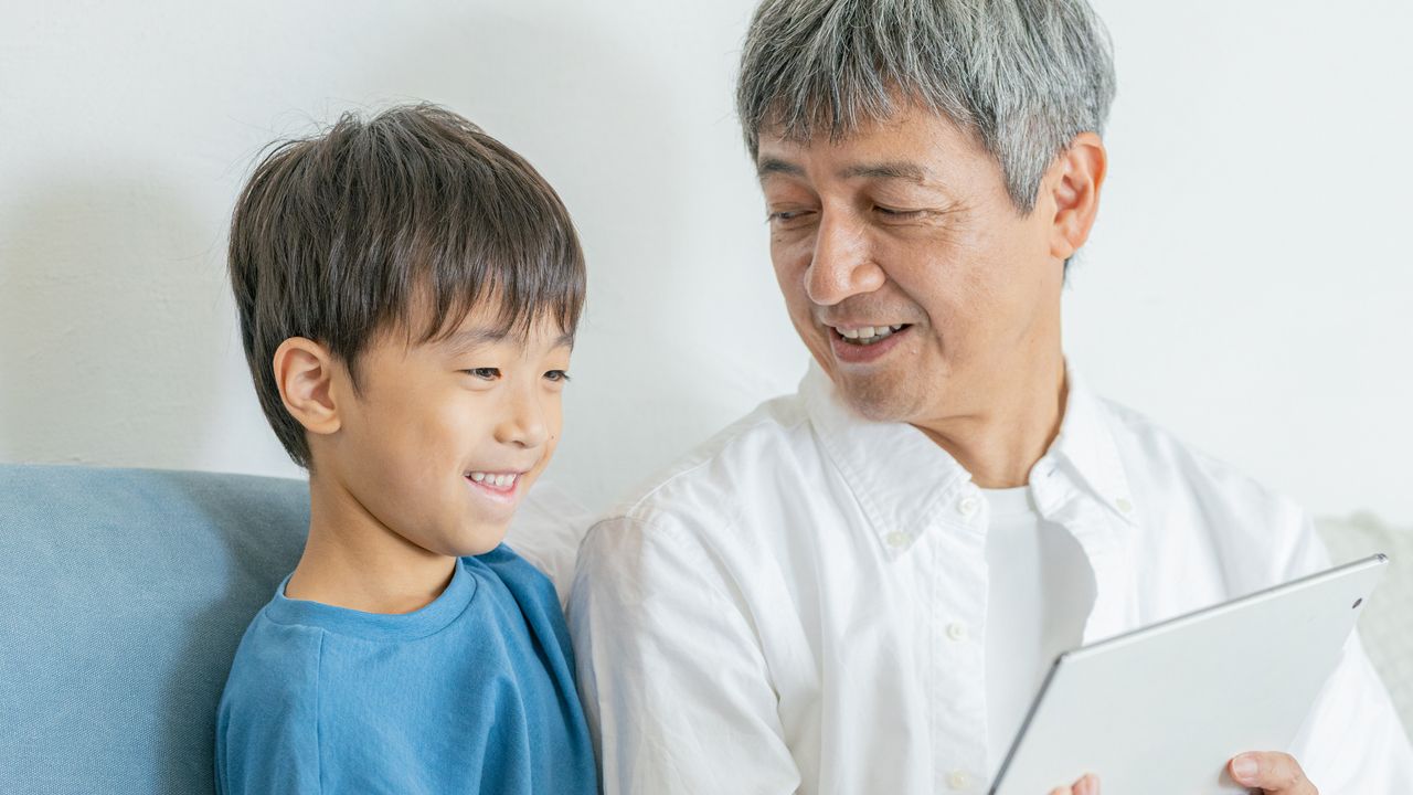 「じいちゃん、お金ちょうだい！」〈年金月18万円・貯蓄2,800万円〉69歳男性、孫のおねだりに「もう、お金はあげない」と決めた日