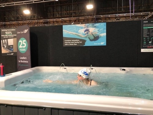 ［写真2］ウォーキング可能なジャグジーも