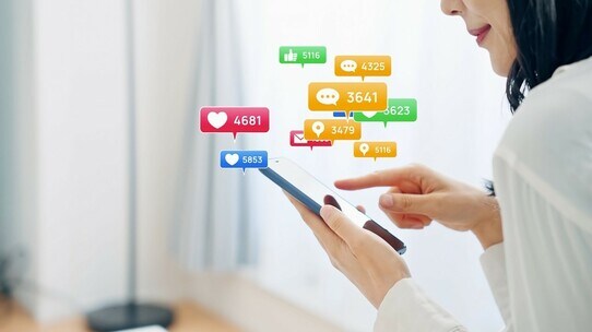 「LINE広告」とは?仕組みや種類、費用を徹底解説