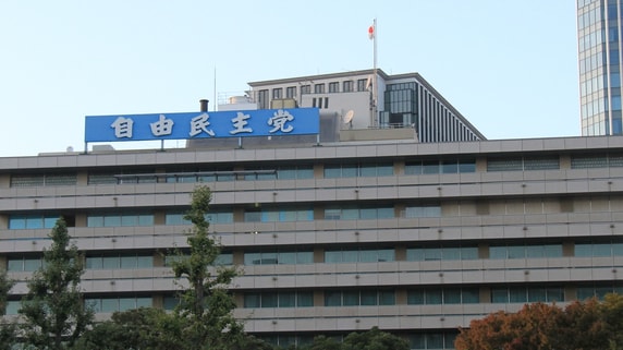 「高市離れ」の主な原因は円安への無策か？…高市政権が物価高対策に手を付けない背景にある「アベノミクス」崇拝【国際金融アナリストが解説】