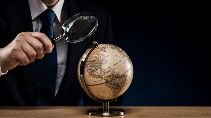 世界経済回復はW型？