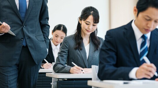 資格試験はD判定からの大逆転もある!試験直前の勉強法とは?