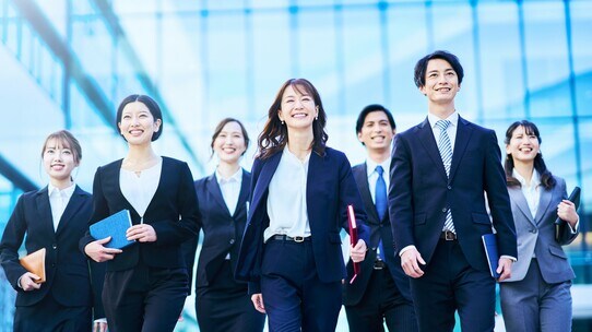 売上ゼロから「7ヵ月で年収8桁」達成…“離職率ゼロのセールスチーム”を実現した〈リーダーシップ〉の正体【経営コンサルタントが解説】