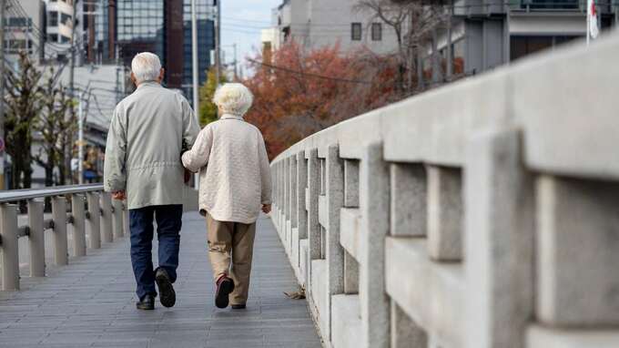 「何のために貯め続けたんだろう…」〈貯蓄5,800万円・年金月24万円〉68歳夫婦、老後に押し寄せた“空っぽの毎日”