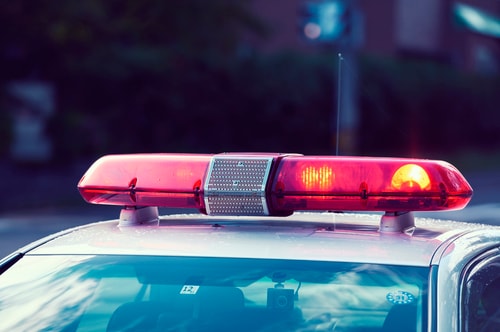 ストーカー行為が続けられれば、逮捕される