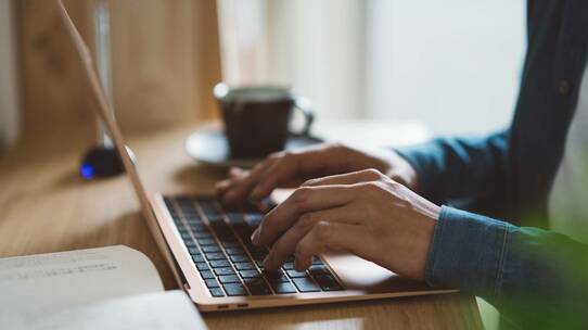 「情報発信はSNSで」の常識のウソ!計り知れない「古典的ツール」の圧倒的な威力と“誰も教えてくれない”有効活用法