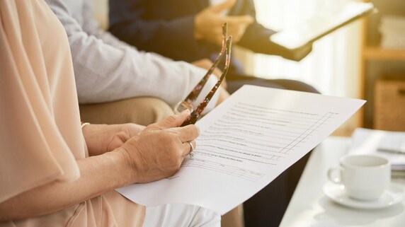 戻入、脱獄系…専門用語が体現する保険業という過酷なビジネス