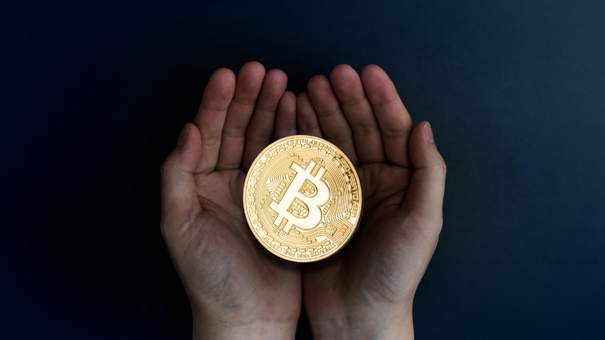 ビットコイン価格の大乱高下に見る…「米国株暴落」の真実味 | ゴールドオンライン