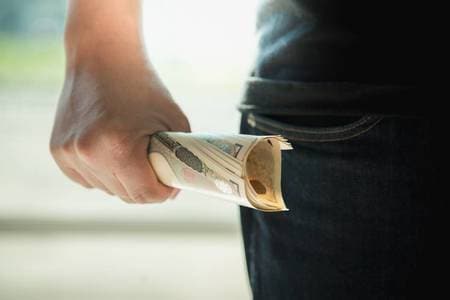 年老いた親のお金を勝手に…