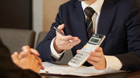 事業承継の思わぬ落とし穴。同じ自社株が「5億円」と「30億円」になる評価額の仕組み