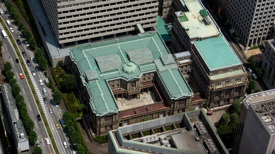 攻めた日銀!サプライズで「市場を脅した」黒田総裁の思惑