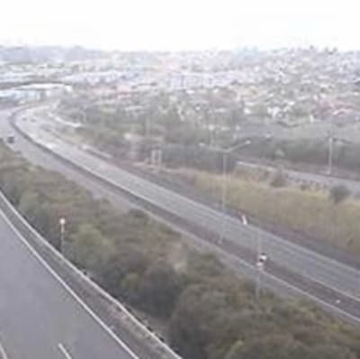 閑散とした高速道路