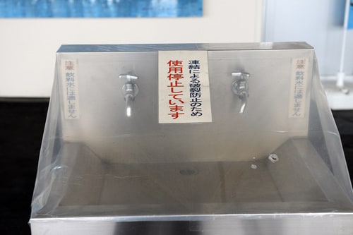 北国ならではの冬の水道