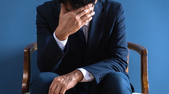 「出勤前になるとお腹が痛くなる」ブラック職場でも“ない”のに…メンタルクリニックを訪れる若者の実態