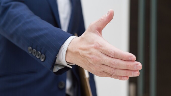不動産取引における「仲介業者」は誰の味方なのか？