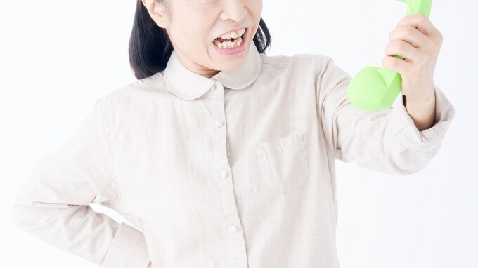ふざけないで！叔母から怒りの電話…77歳の父が逝去→相続放棄した44歳・長男の悲劇【司法書士が警告】