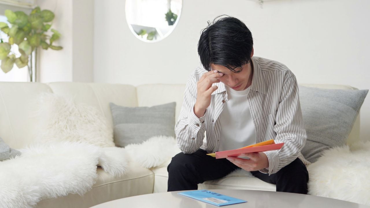 不動産会社「金利はまだ低いです、いまのうちですよ」…マイホームを〈駆け込み購入〉、月収54万円・38歳会社員が選んだ変動金利。“わずか半年後”に直面した驚愕の事態【FPの助言】