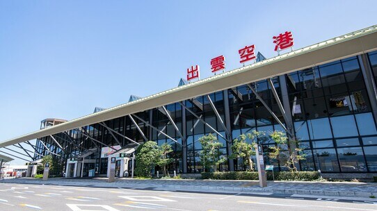 中国はコロナ拡大後、初の行動規制なしの旧正月。消費活動が急速に回復し、旅行や映画の興行収入も上昇