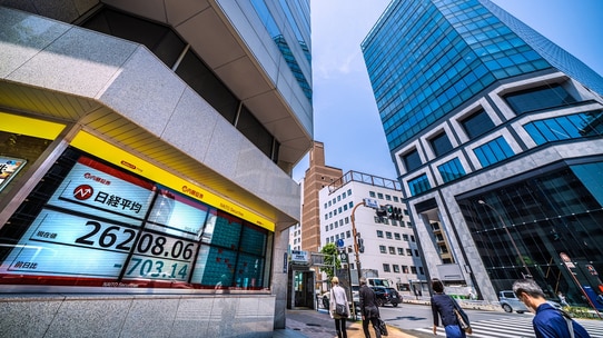 日経平均は一時2,000円高の大幅上昇…米エヌビディアの好決算を受けて“思惑買い”が殺到した「AI銘柄」2選【昨日動いた個別株】