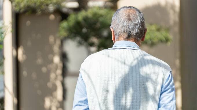築30年の戸建てを売却…〈年金月17万円・70歳男性〉“あえて団地”を選んで気づいたこと