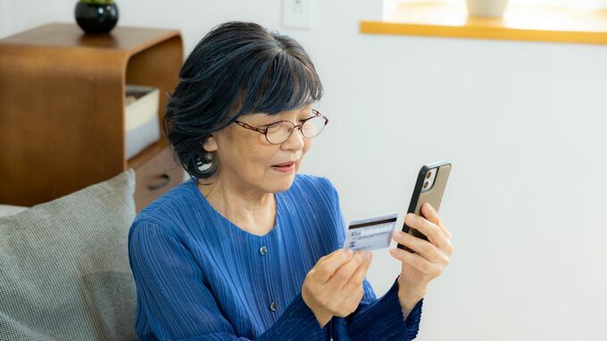 夫、死去。2億円を相続した金融リテラシーの低い70歳専業主婦…資産が口座着金するや否や「銀行員・証券マン」から怒涛の電話で大混乱