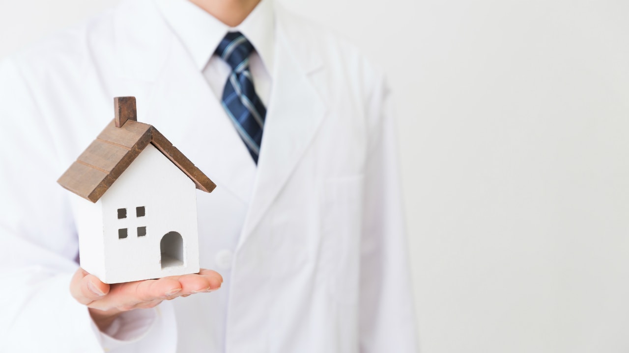投資法は数あれど…医師に「不動産投資」が最適である理由