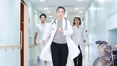 「このままこの職場で働き続けると、過労死か医療事故が必ず起こる」と、直感的に思ったから辞表をだしたという。（※写真はイメージです／PIXTA）