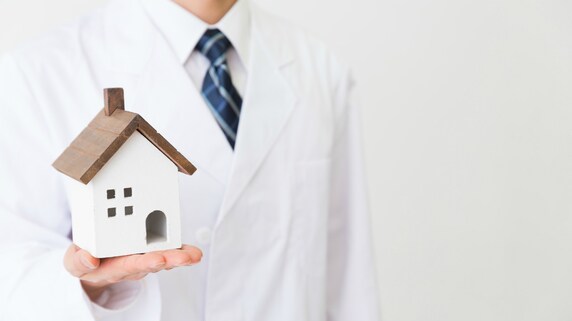 投資法は数あれど…医師に「不動産投資」が最適である理由