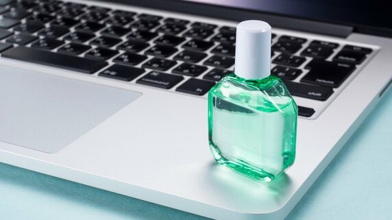 ドライアイの主原因…隠れ患者も多い「MGD」をセルフチェック【眼科医が解説】