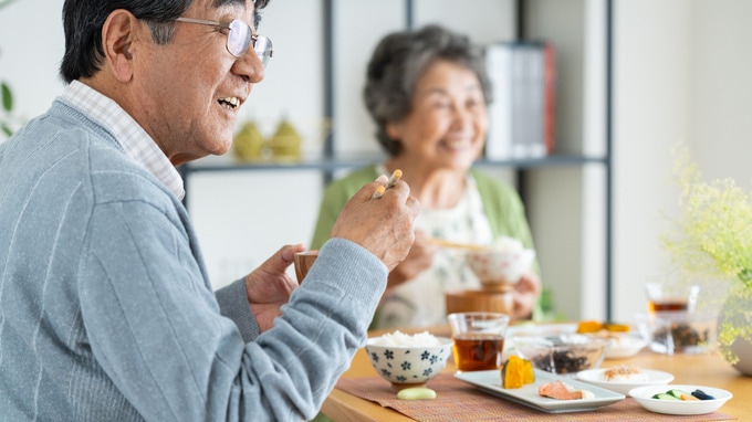 友人の孤独死で「明日は我が身」と震える72歳独身男性が、なかよし3人と共同生活を開始。お金のトラブルを防ぐための〈徹底ルール〉【CFPの助言】
