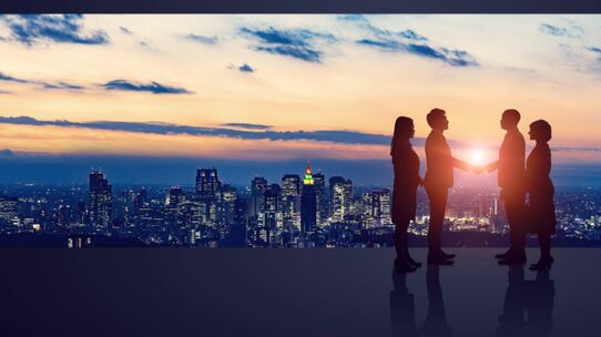 経営者が〈ビジネス〉でも〈プライベート〉でも「ラグジュアリーカード」を選ぶべき理由