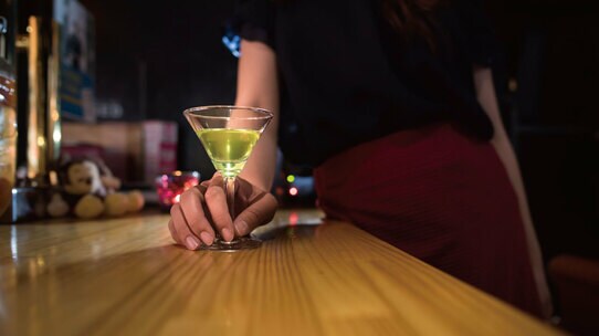 ゼミの同窓会で再会 大手の都銀で働く同期の言葉に・・・