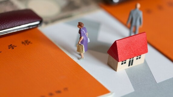 パパと離婚したから、あなたのところに行くわ…37歳の独身長女、64歳・専業主婦母の電話に戦慄した夜