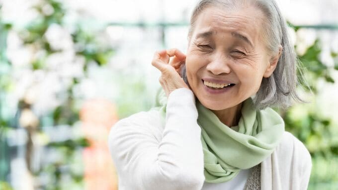 「お金は心配ない」と笑う年金12万円・物忘れが増えた81歳母。54歳娘が〈実家の通帳〉を覗き“残高500万円”に一安心も…一転「1円も使えない」と知り、絶句【FPの助言】