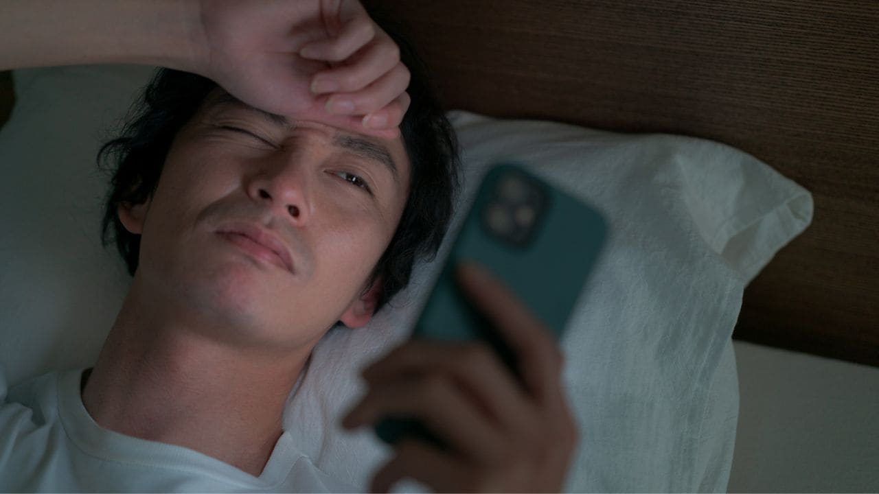 無意味なのでは…？手取り22万円・実家暮らし24歳男性、新NISAで「月15万円」の積立投資。〈鳴らないLINE〉を見つめ、“孤独な”資産形成に疑問を抱いた瞬間
